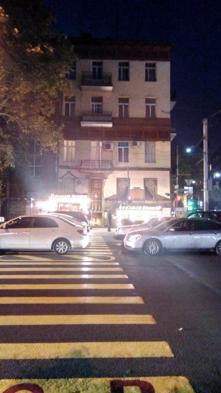 Lily'S Apartment Yerevan Luaran gambar